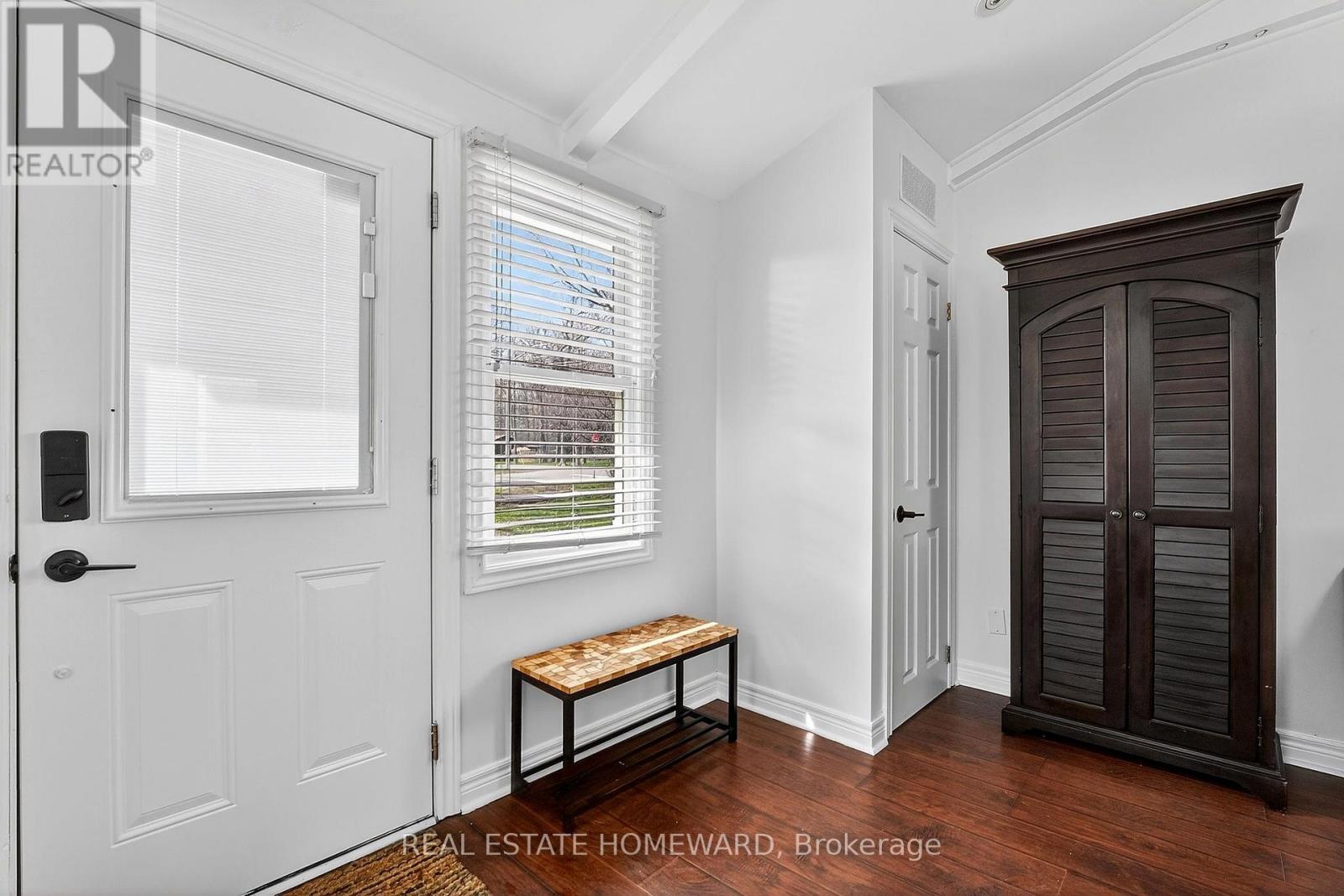 372 Buffalo Road, Fort Erie, Ontario  L2A 5G4 - Photo 3 - X13023010