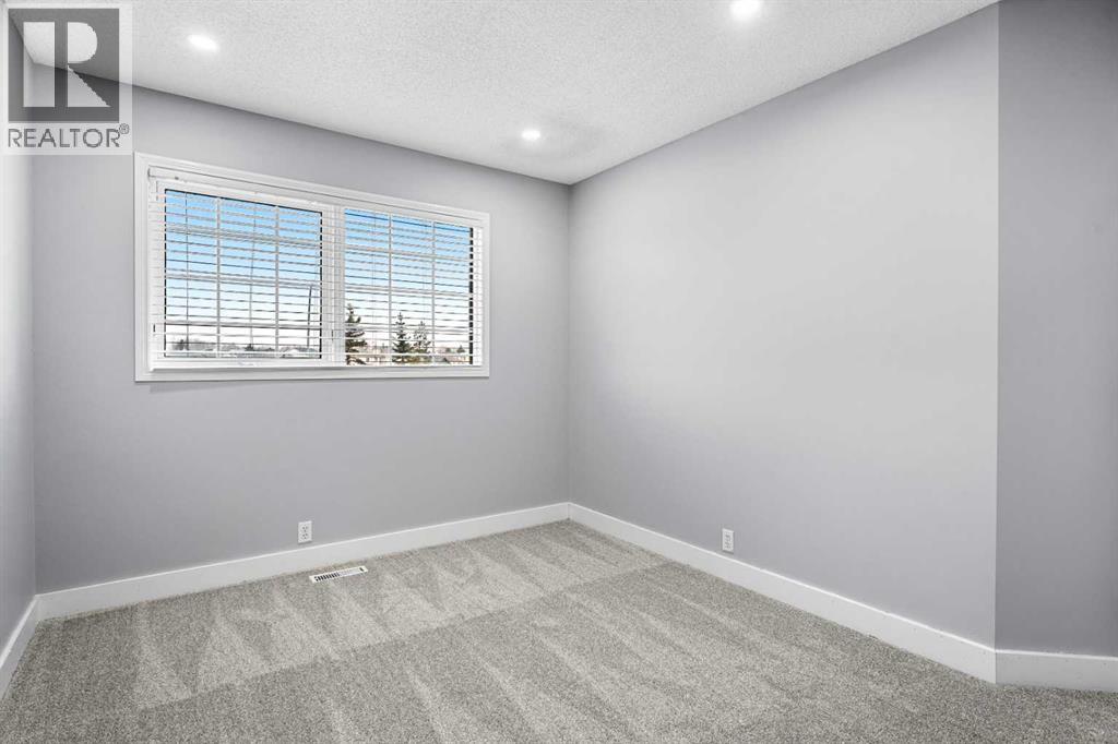 48 Douglas Park Boulevard Se, Calgary, Alberta  T2Z 2B1 - Photo 32 - A2297289