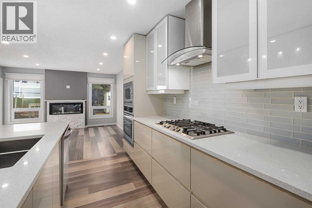 51 Woodmont Road SW, Calgary, Alberta  T2W 4L6 - Photo 10 - A2302026