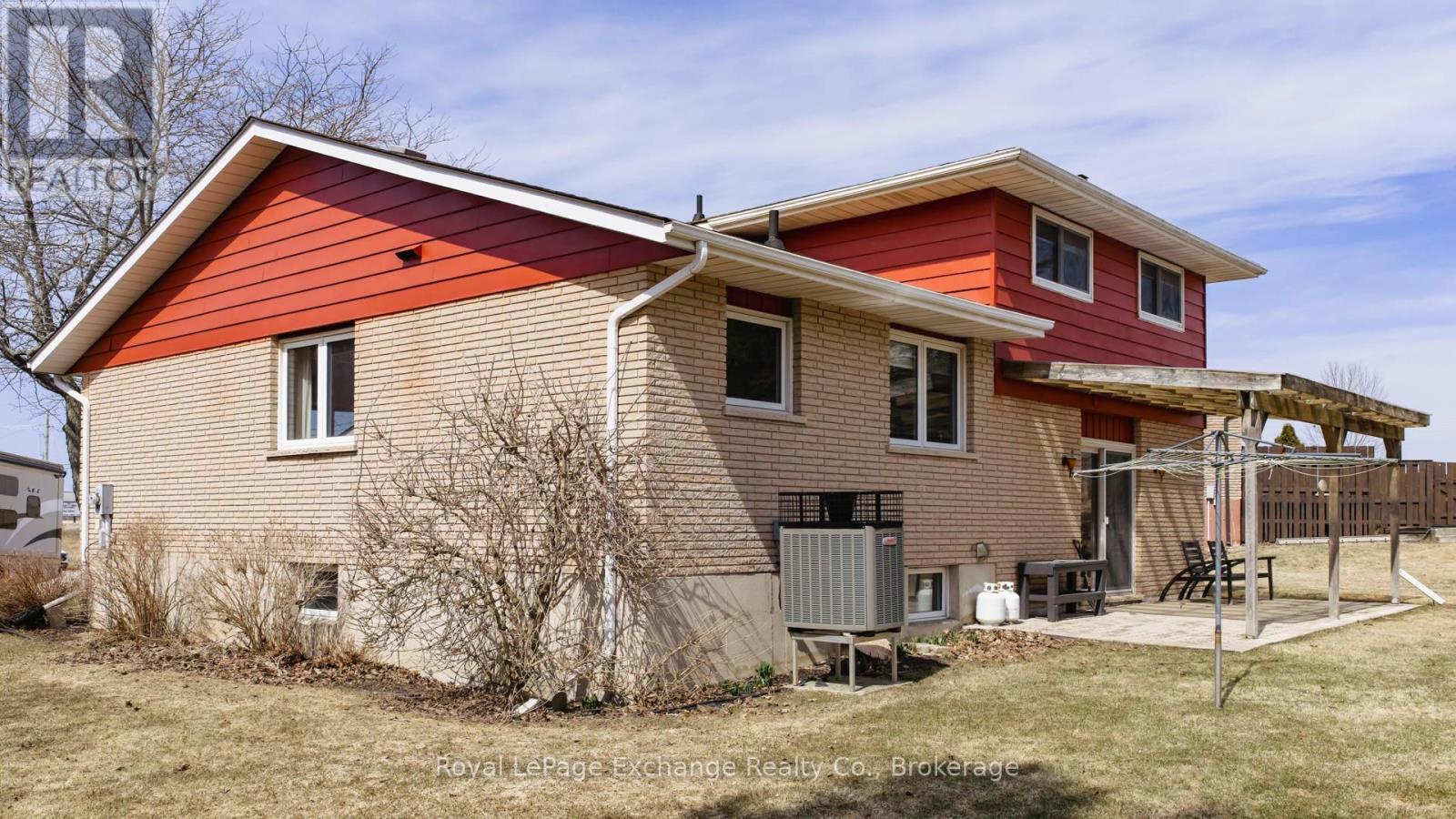 1147 Knights Court, Kincardine, Ontario  N2Z 2C8 - Photo 39 - X12946248