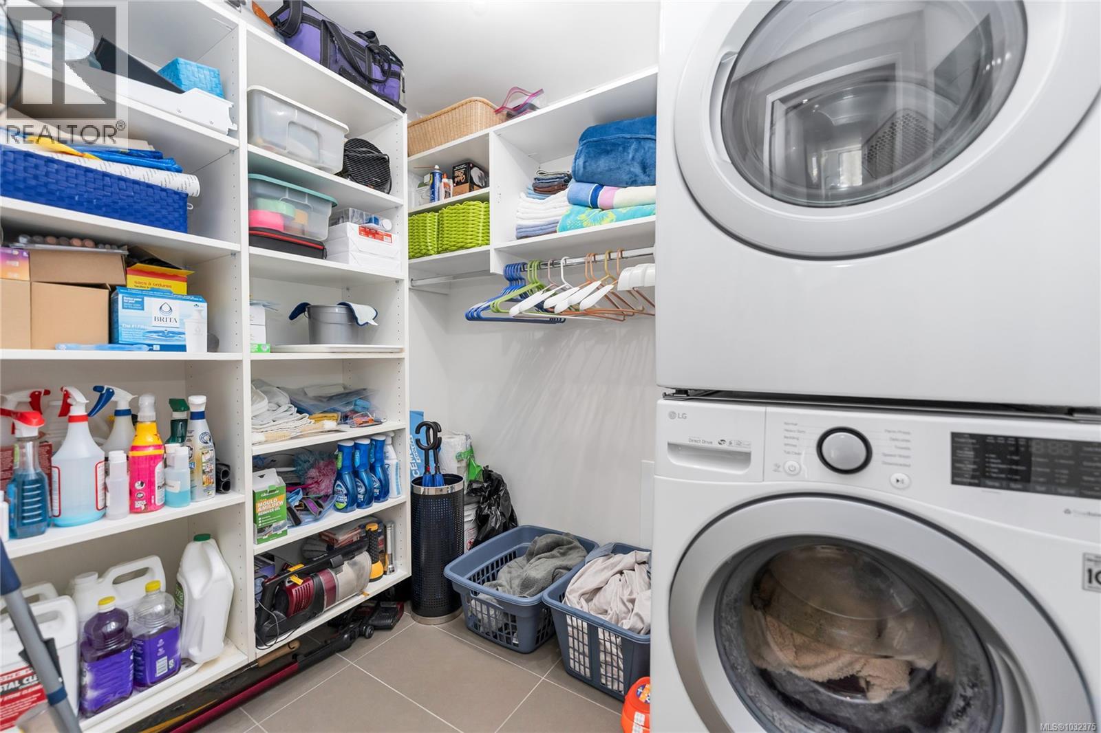 302 608 Broughton St, Victoria, British Columbia  V8W 1C7 - Photo 24 - 1032375