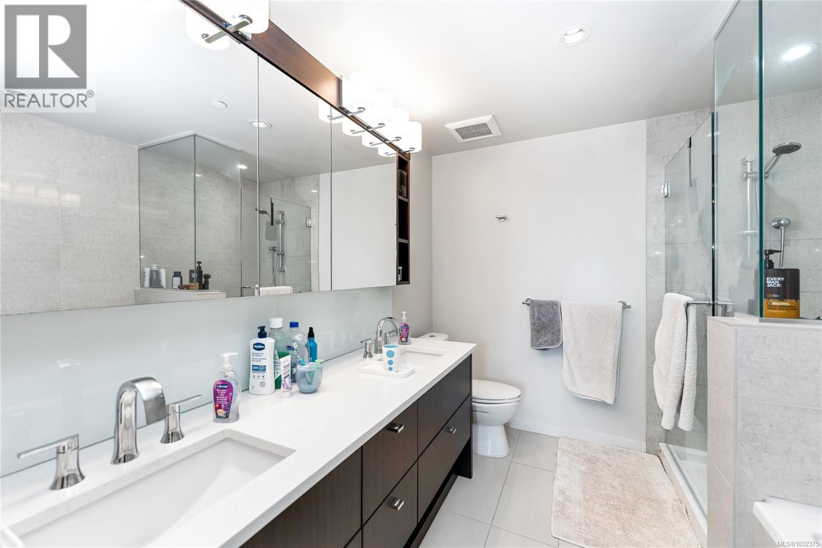 302 608 Broughton St, Victoria, British Columbia  V8W 1C7 - Photo 21 - 1032375