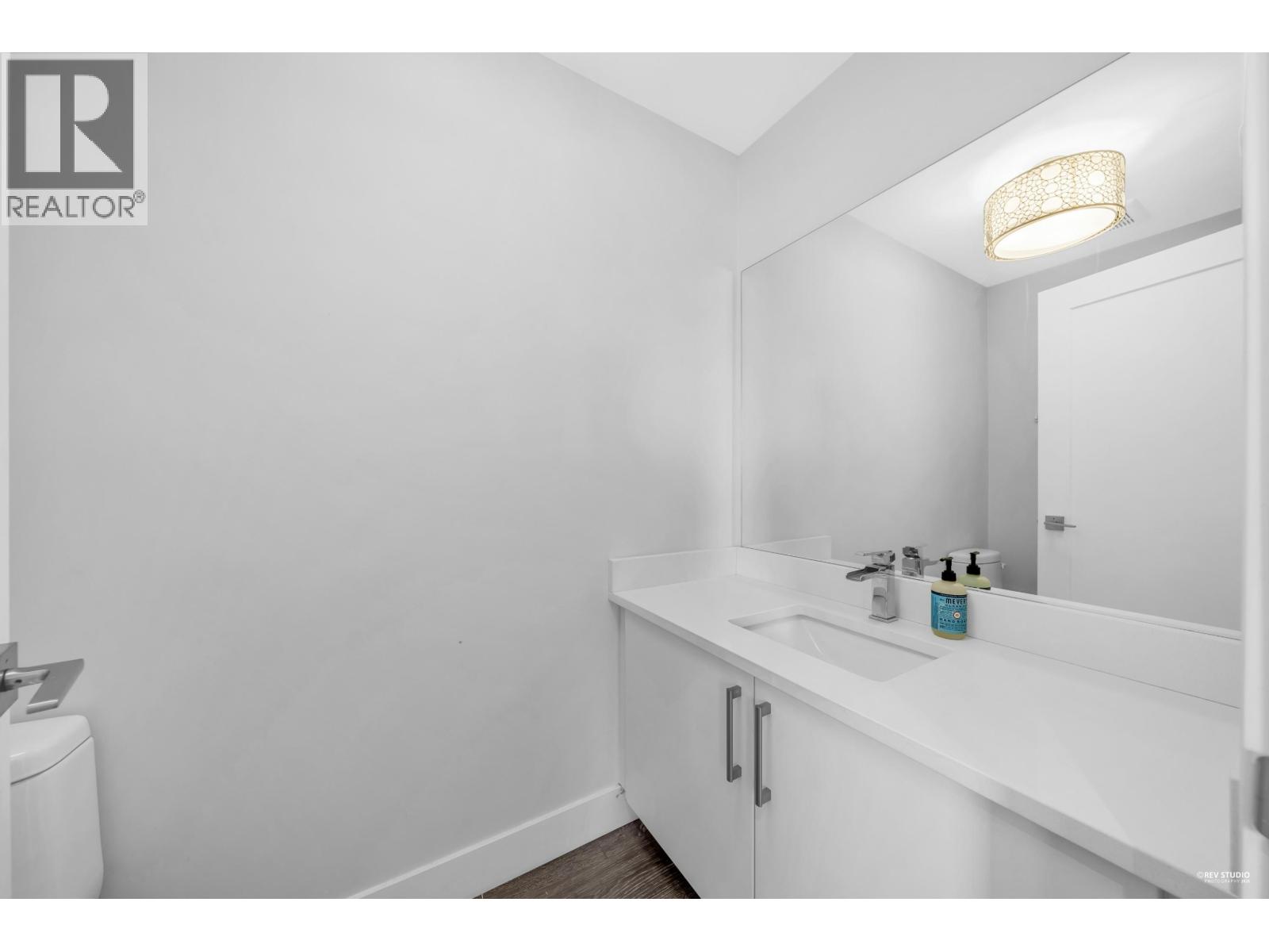 66 843 Ewen Avenue, New Westminster, British Columbia  V3M 0K6 - Photo 11 - R3113855