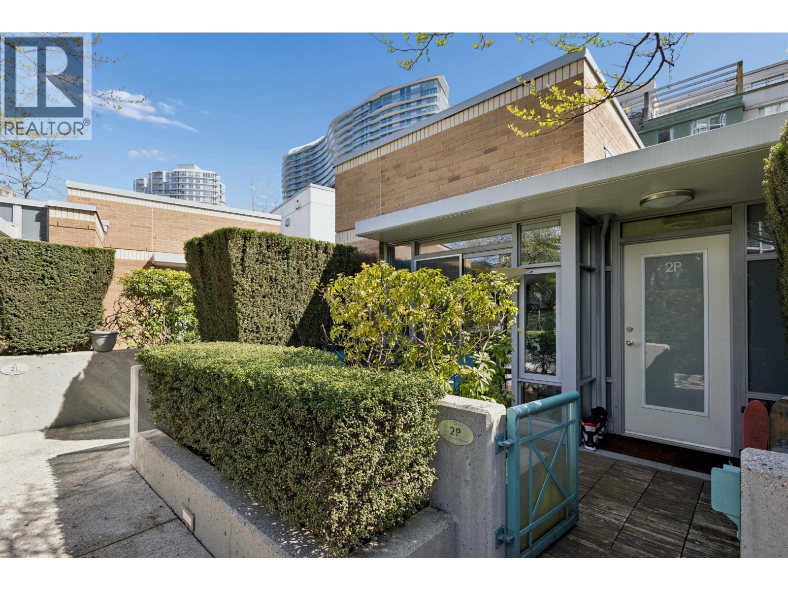 2p 1033 Marinaside Crescent, Vancouver, British Columbia  V6Z 3A3 - Photo 2 - R3113857