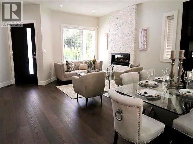 960 Montroyal, North Vancouver, British Columbia  V7R 2H1 - Photo 3 - R3113868