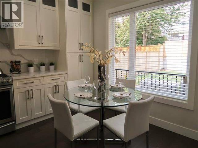 960 Montroyal, North Vancouver, British Columbia  V7R 2H1 - Photo 8 - R3113868