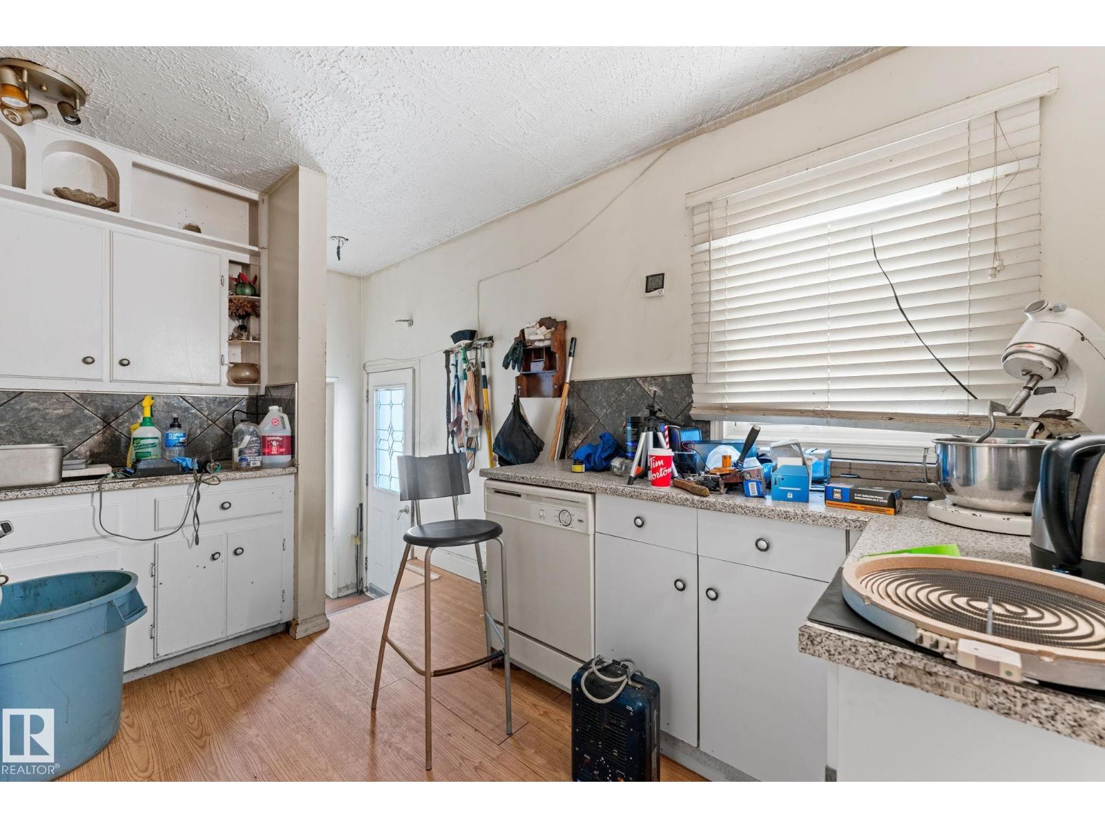 10621 153 St Nw, Edmonton, Alberta  T5P 2C4 - Photo 11 - E4483279