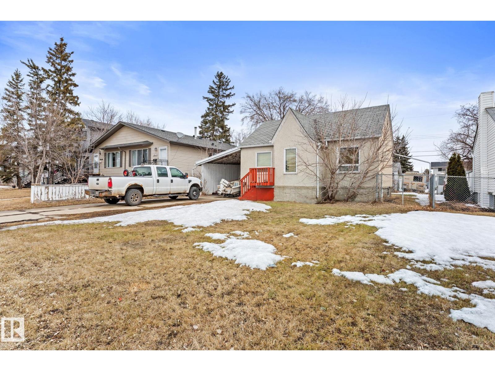 10621 153 St Nw, Edmonton, Alberta  T5P 2C4 - Photo 3 - E4483279