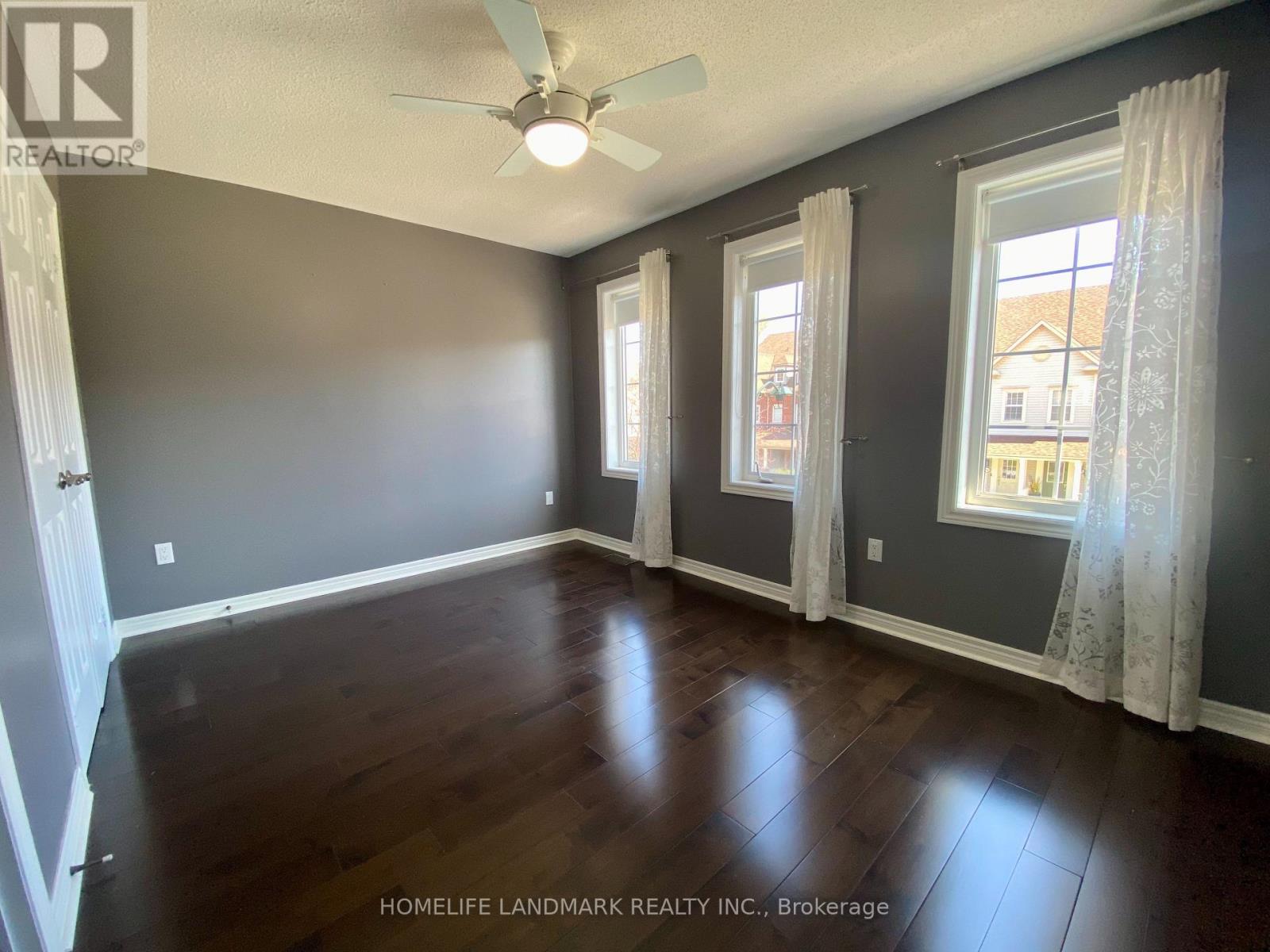 259 Gatwick Drive, Oakville, Ontario  L6H 7K3 - Photo 8 - W13023070