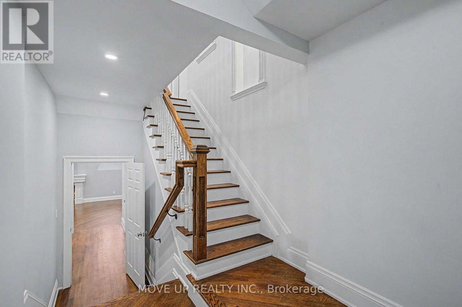 226 Glengarry Avenue, Toronto (Lawrence Park North), Ontario  M5M 1E4 - Photo 37 - C13023054