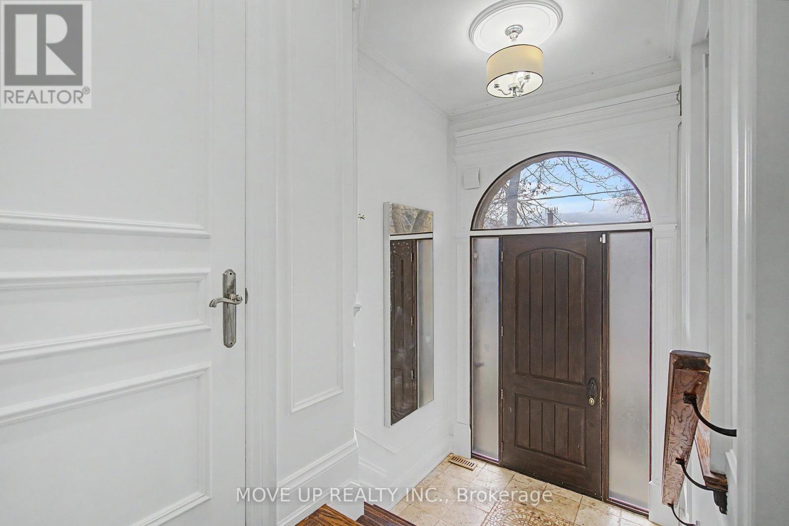 226 Glengarry Avenue, Toronto (Lawrence Park North), Ontario  M5M 1E4 - Photo 5 - C13023054