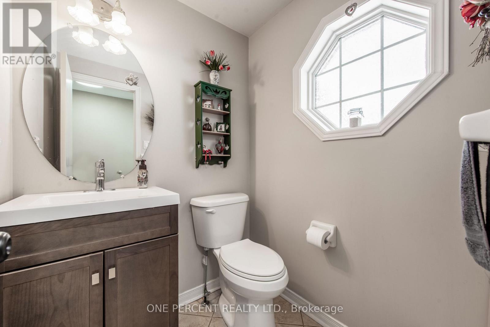 21a Amanda Street, Orangeville, Ontario  L9W 2J9 - Photo 15 - W12808328