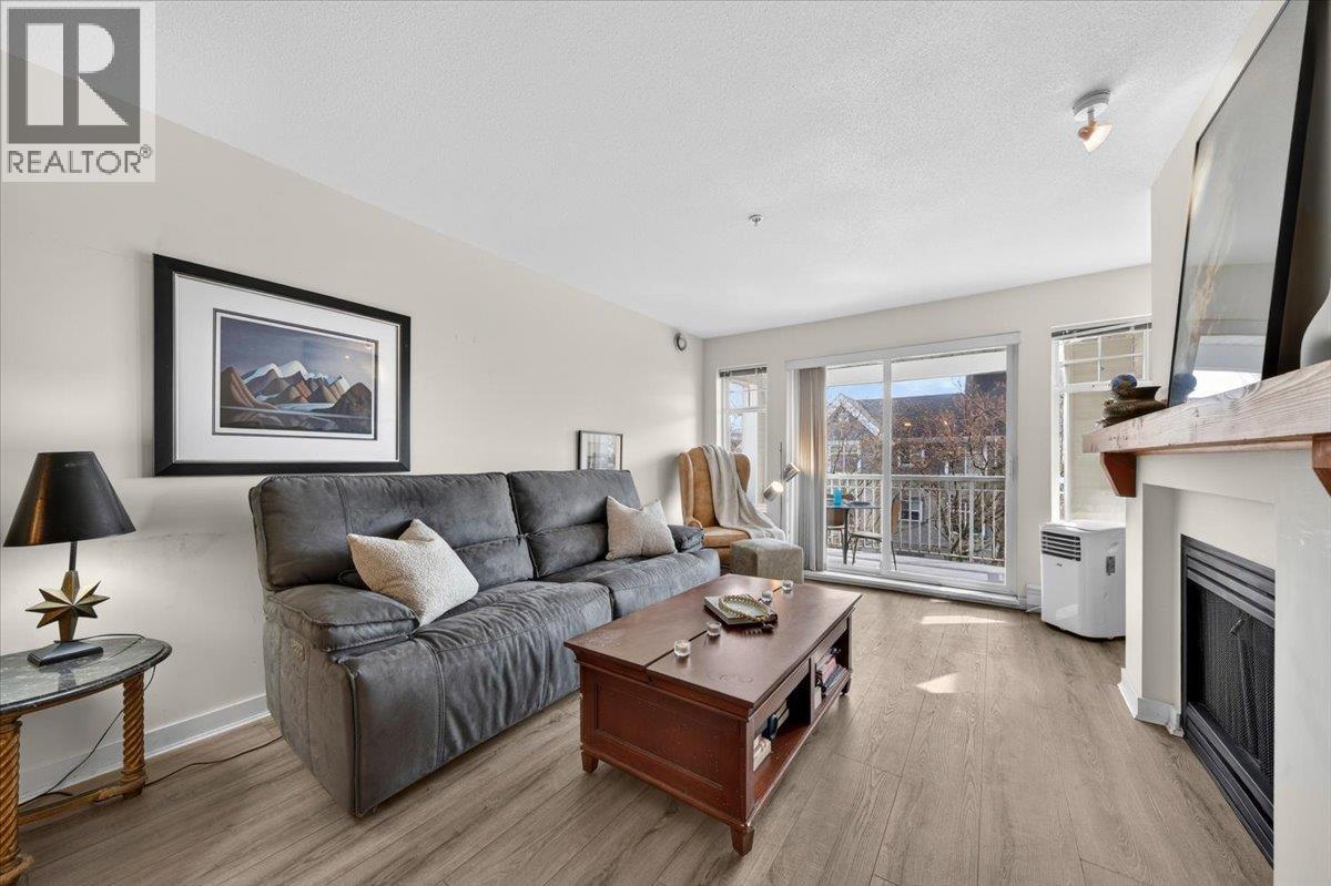 212 1428 Parkway Boulevard, Coquitlam, British Columbia  V3E 3L8 - Photo 8 - R3109361