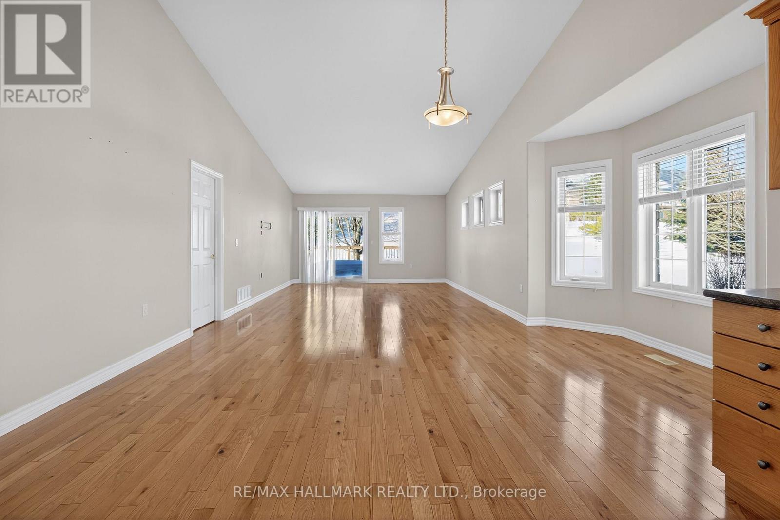 105 - 86 Village Crescent, Peterborough, Ontario  K9J 8S7 - Photo 16 - X12842296