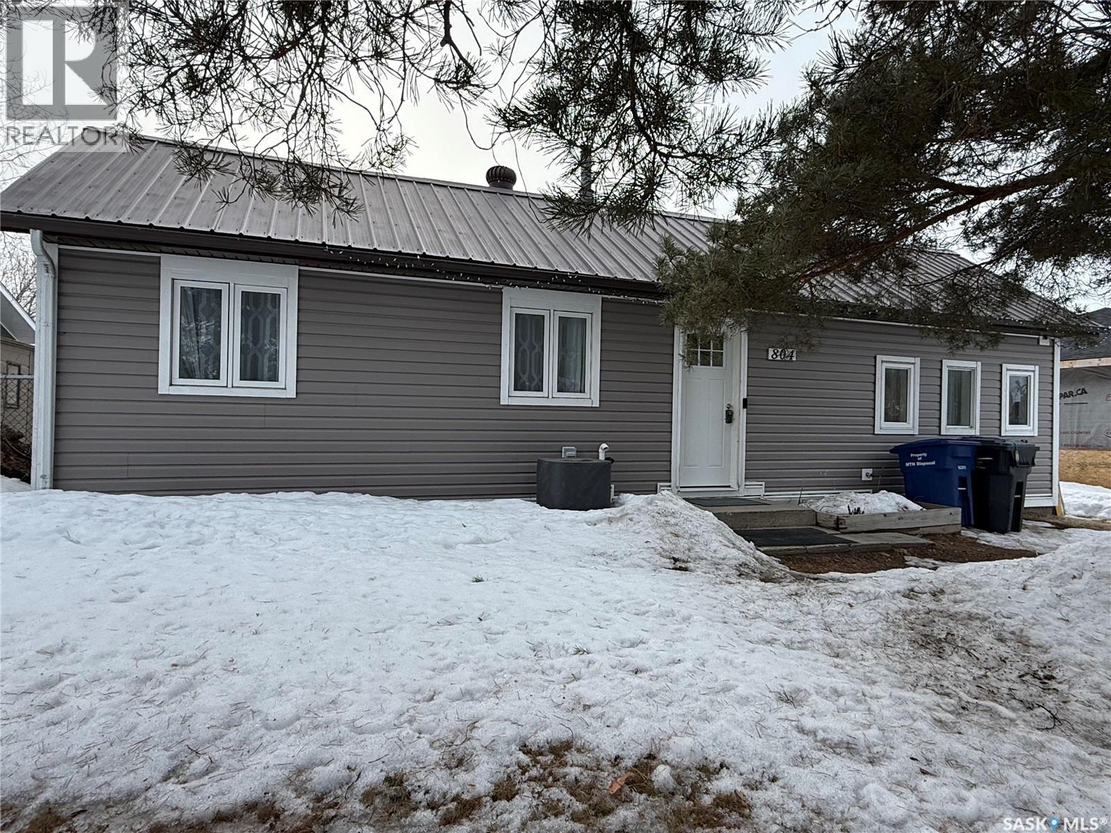 804 6TH STREET W, Nipawin, Saskatchewan