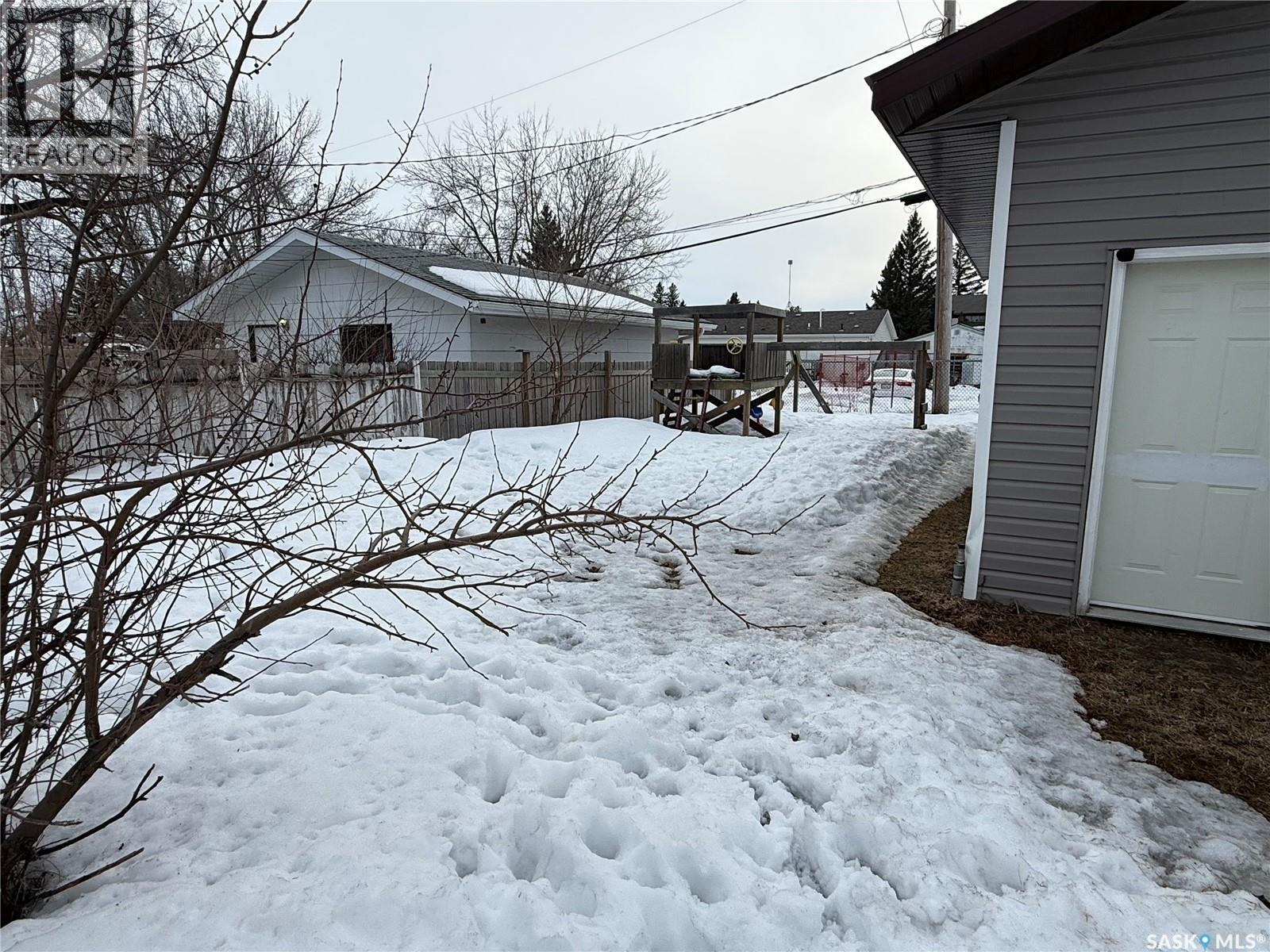 804 6th Street W, Nipawin, Saskatchewan  S0E 1E0 - Photo 25 - SK033428