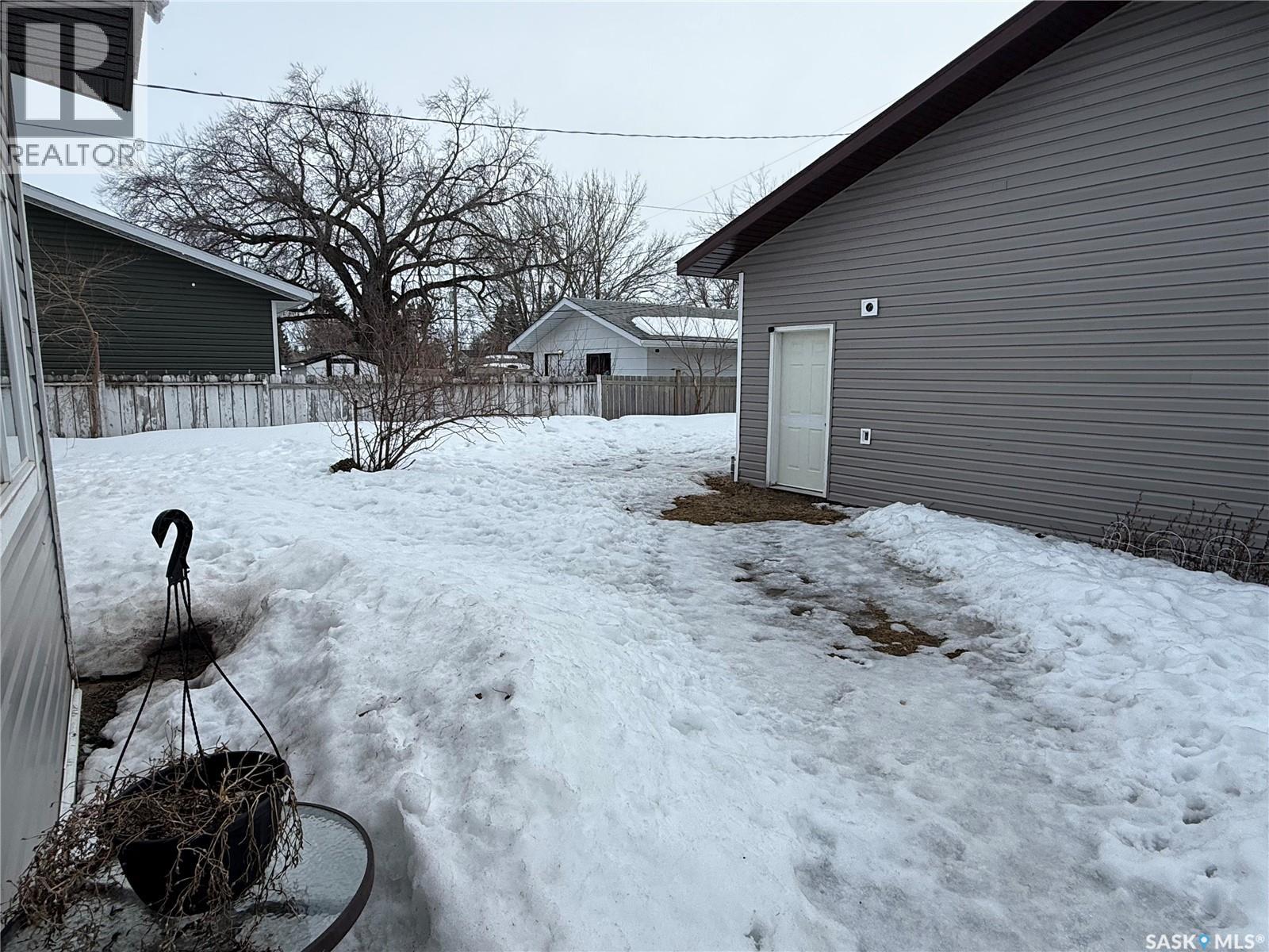 804 6th Street W, Nipawin, Saskatchewan  S0E 1E0 - Photo 26 - SK033428