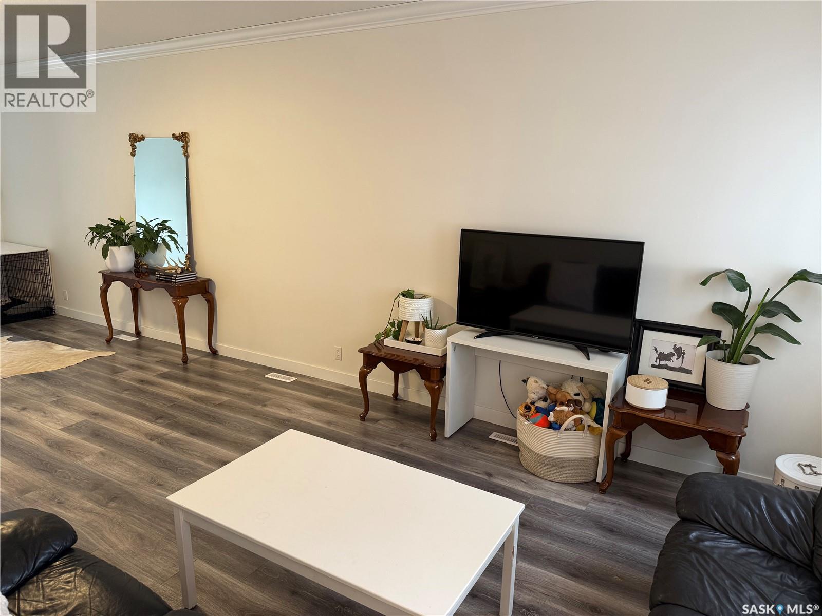 804 6th Street W, Nipawin, Saskatchewan  S0E 1E0 - Photo 6 - SK033428