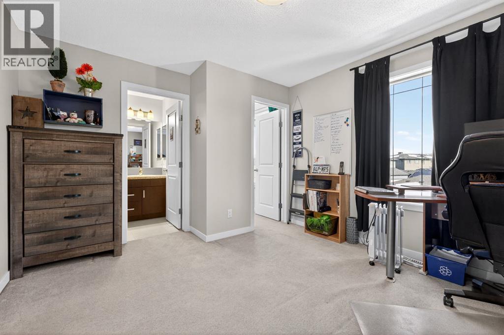 23 Belgian Link, Cochrane, Alberta  T4C 0M3 - Photo 26 - A2303290