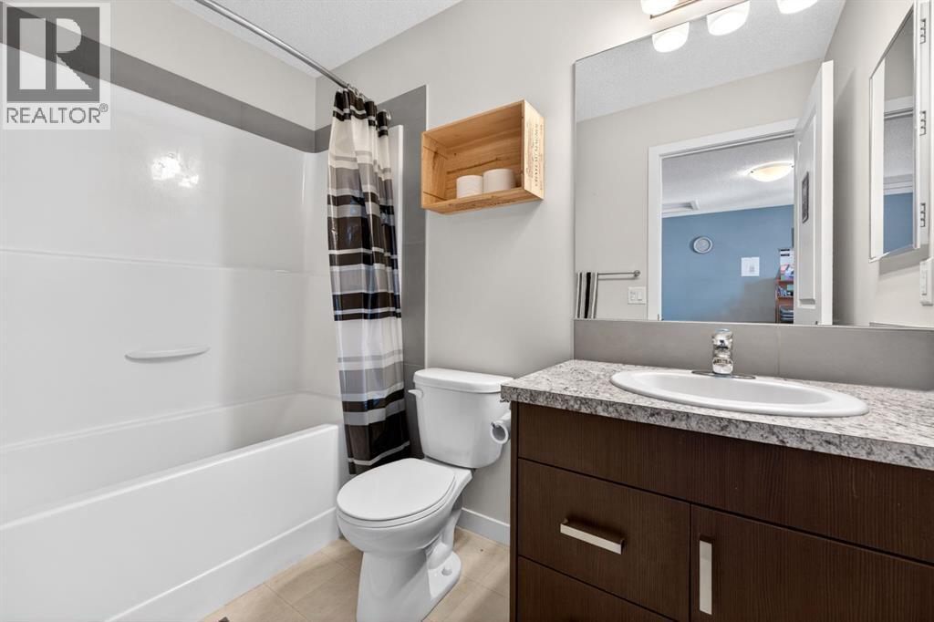 23 Belgian Link, Cochrane, Alberta  T4C 0M3 - Photo 28 - A2303290