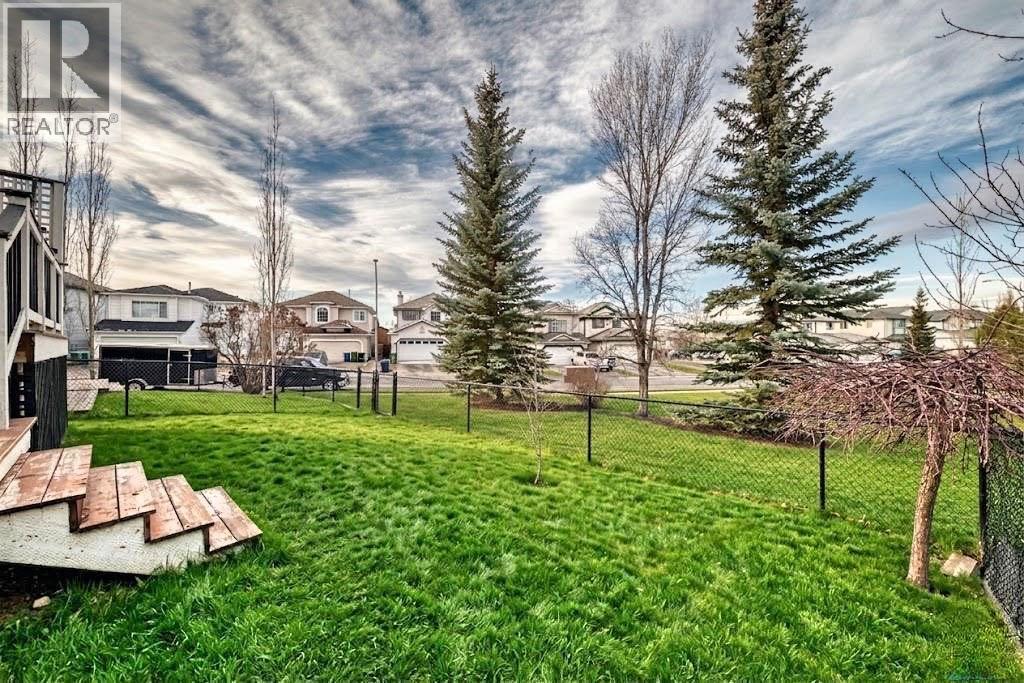 Property Listing: 3708 Douglas Ridge Way Se, Calgary, Alberta