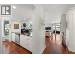 302 168 CHADWICK COURT, North Vancouver, British Columbia