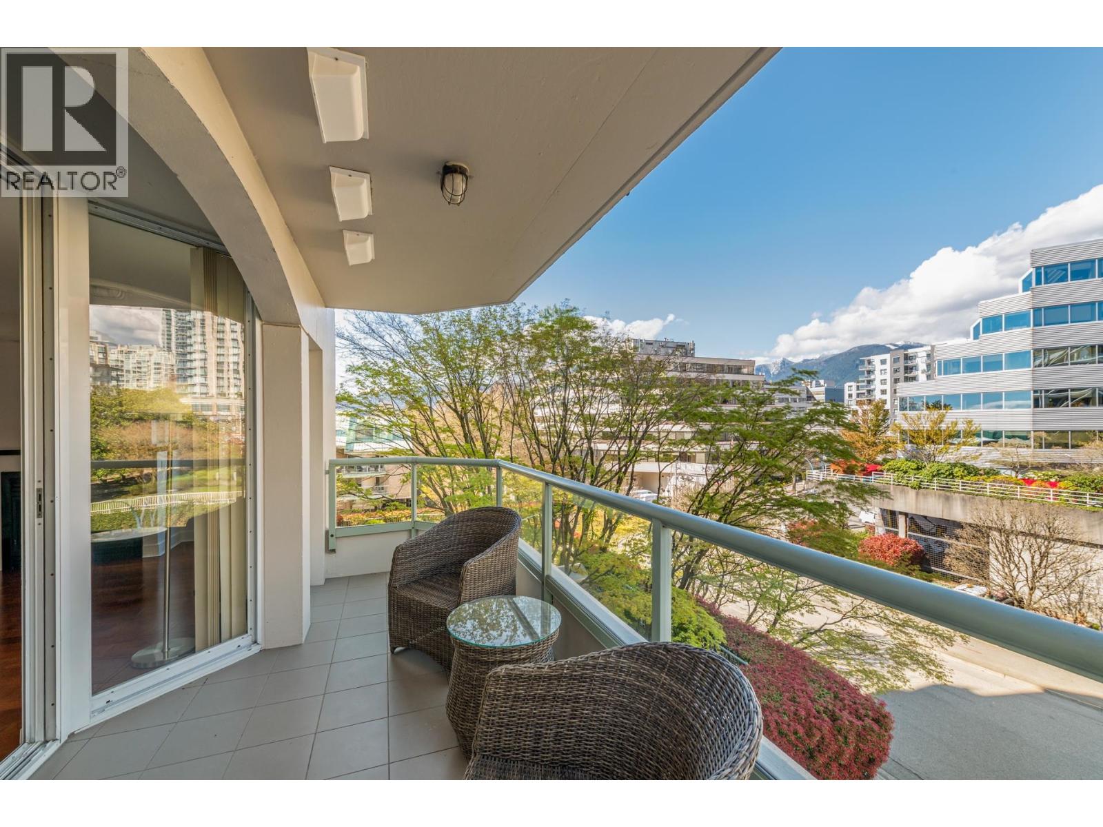 302 168 Chadwick Court, North Vancouver, British Columbia  V7M 3L4 - Photo 9 - R3113275