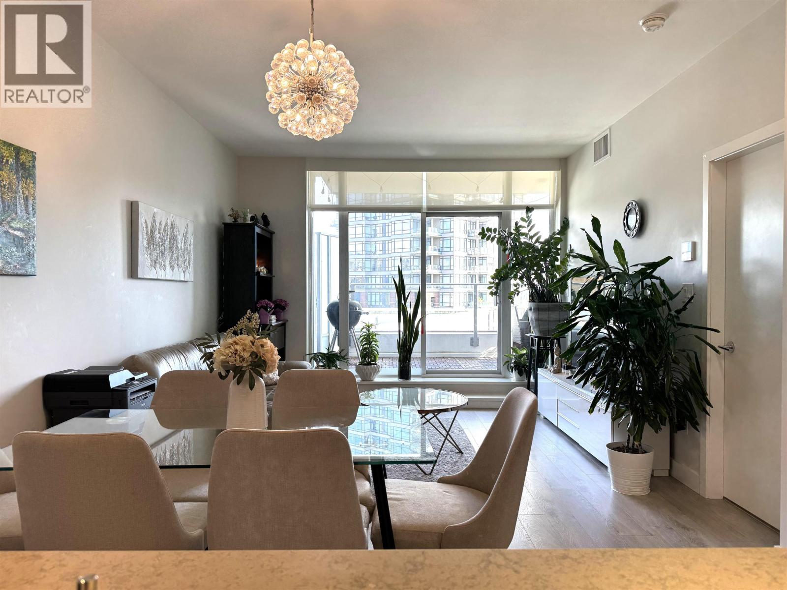 401 1788 GILMORE AVENUE, Burnaby, British Columbia