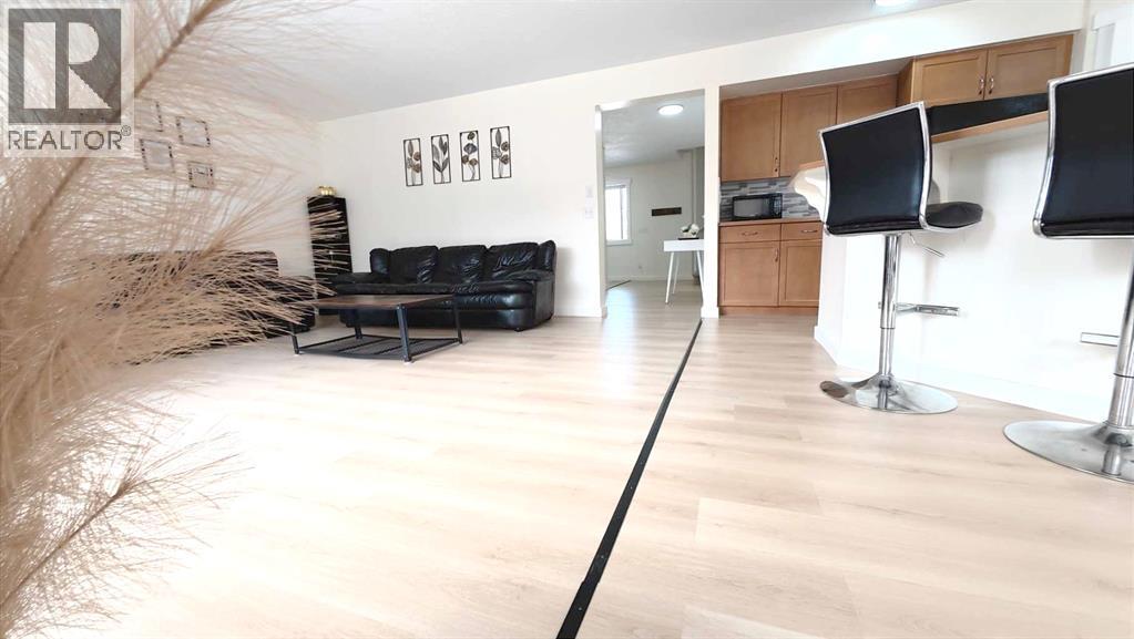 217 Coopers Grove SW, Airdrie, Alberta  T2B 0G4 - Photo 12 - A2303255