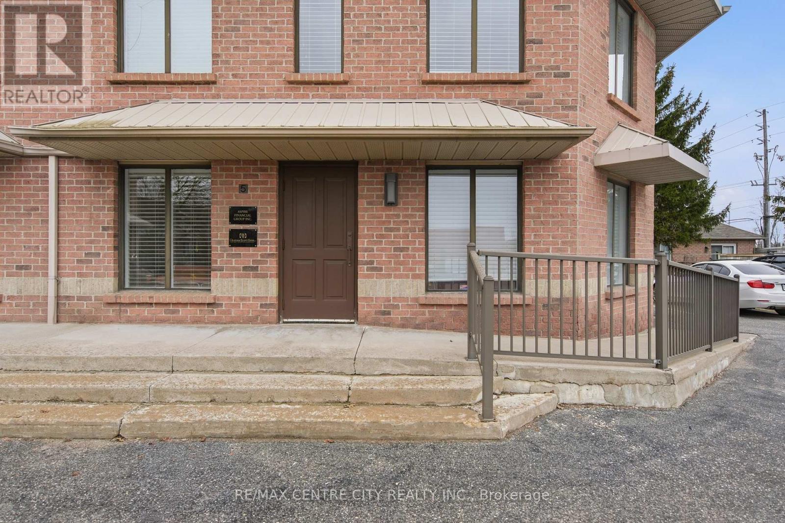 5 - 630 Wharncliffe Road S, London South, Ontario  N6J 4V7 - Photo 3 - X13023104