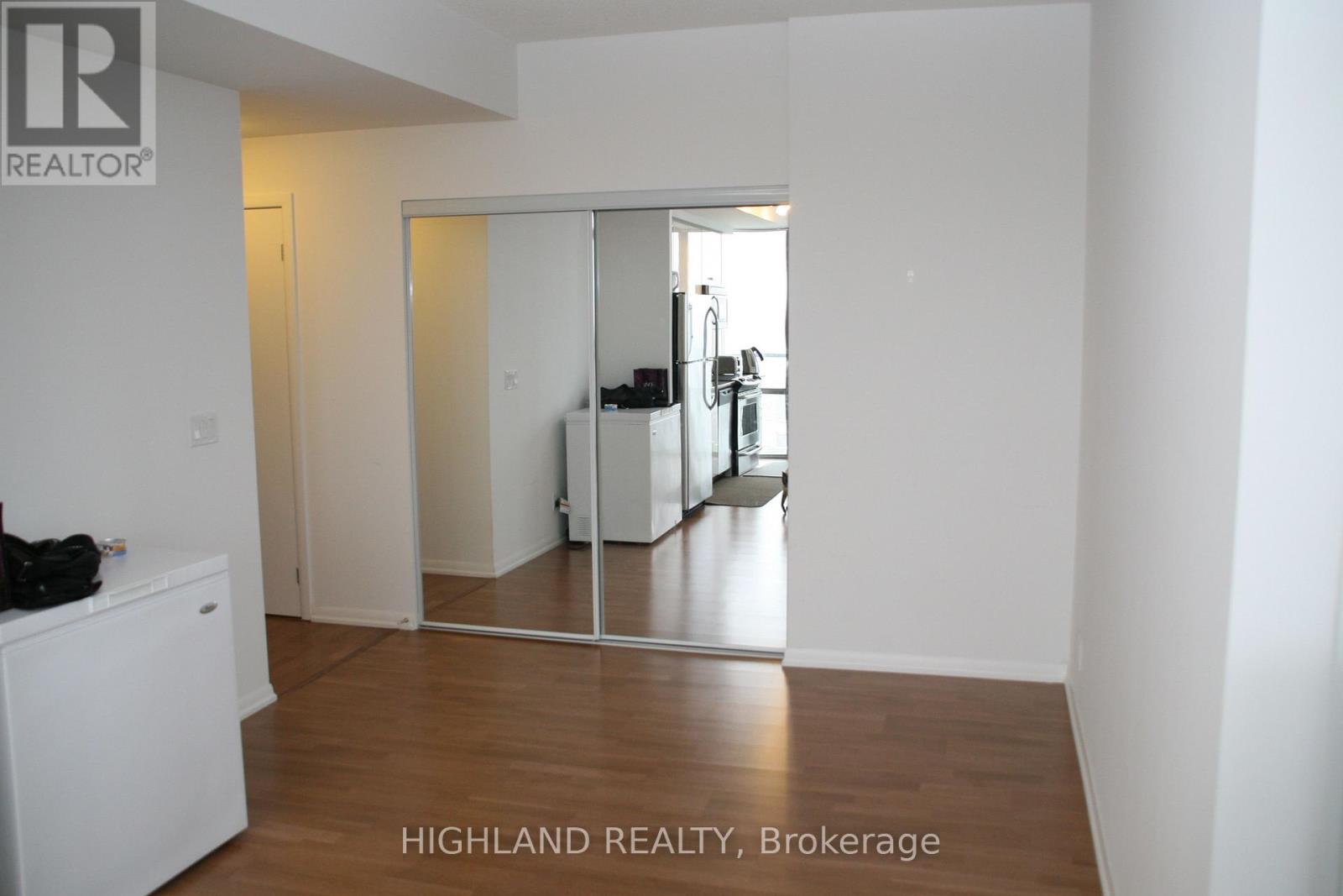 2510 - 832 Bay Street, Toronto, Ontario  M5S 1Z6 - Photo 8 - C13023110