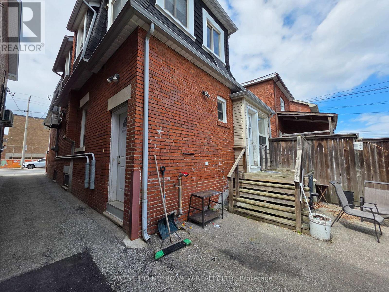 1733 Dufferin Street, Toronto, Ontario  M6E 3N9 - Photo 28 - C13023112