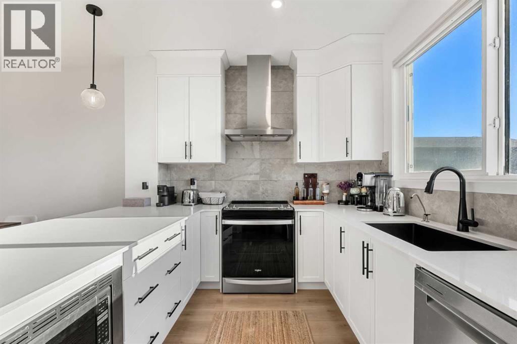 218 Aquila Way Nw, Calgary, Alberta  T3R 1Z8 - Photo 8 - A2303257