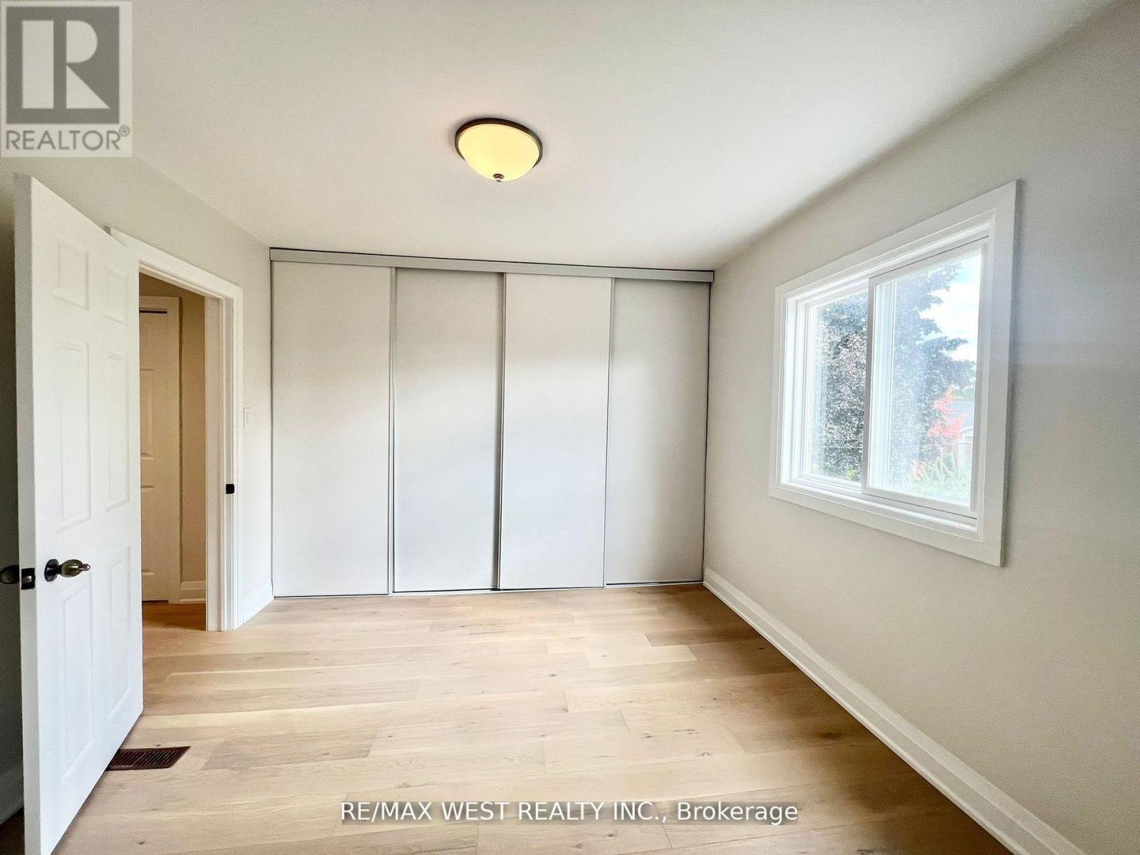 2nd Flr - 4 Sutherland Avenue, Toronto, Ontario  M4C 1R8 - Photo 7 - E13023084