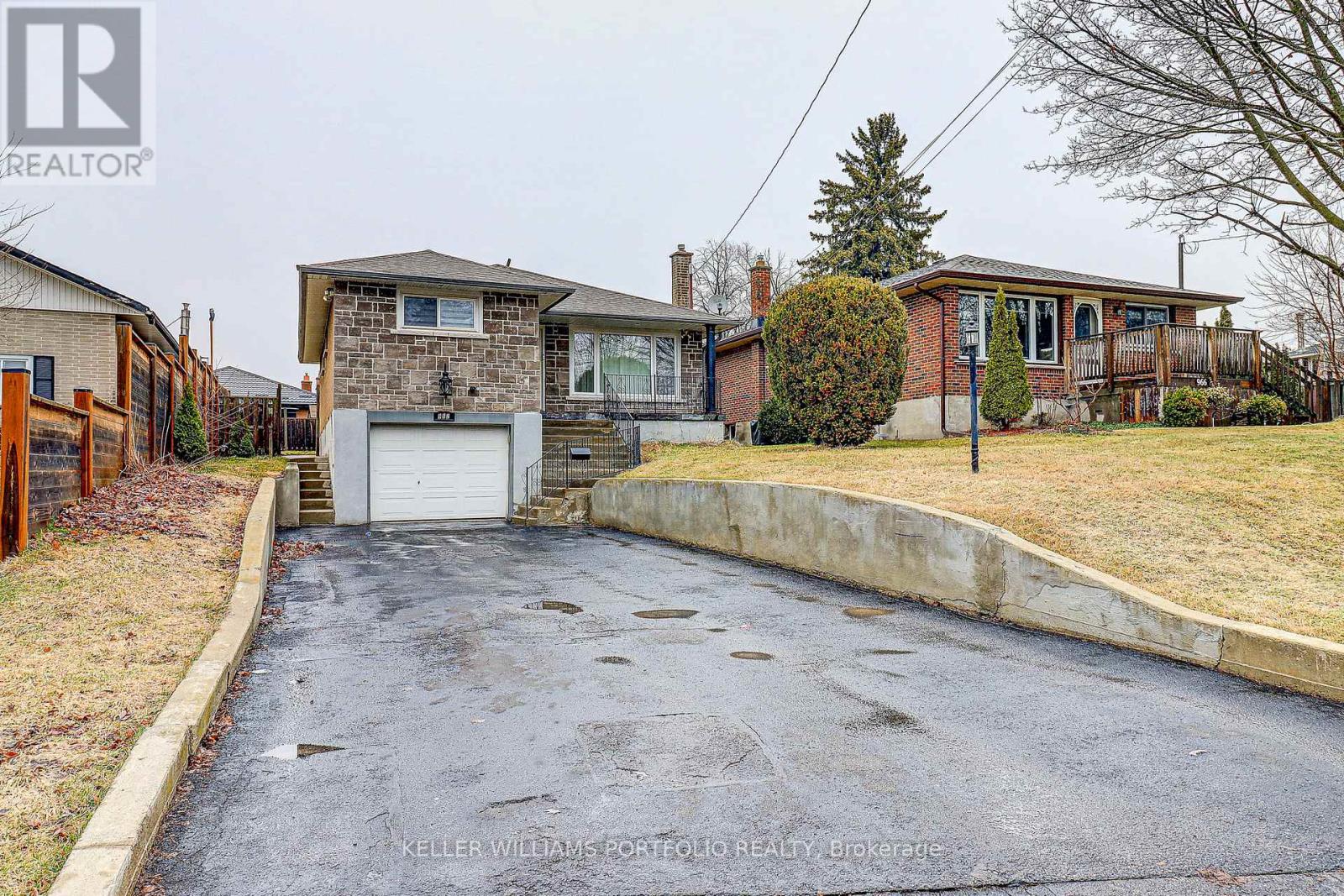UPPER LEVEL - 962 WILLOWDALE AVENUE, Oshawa, Ontario