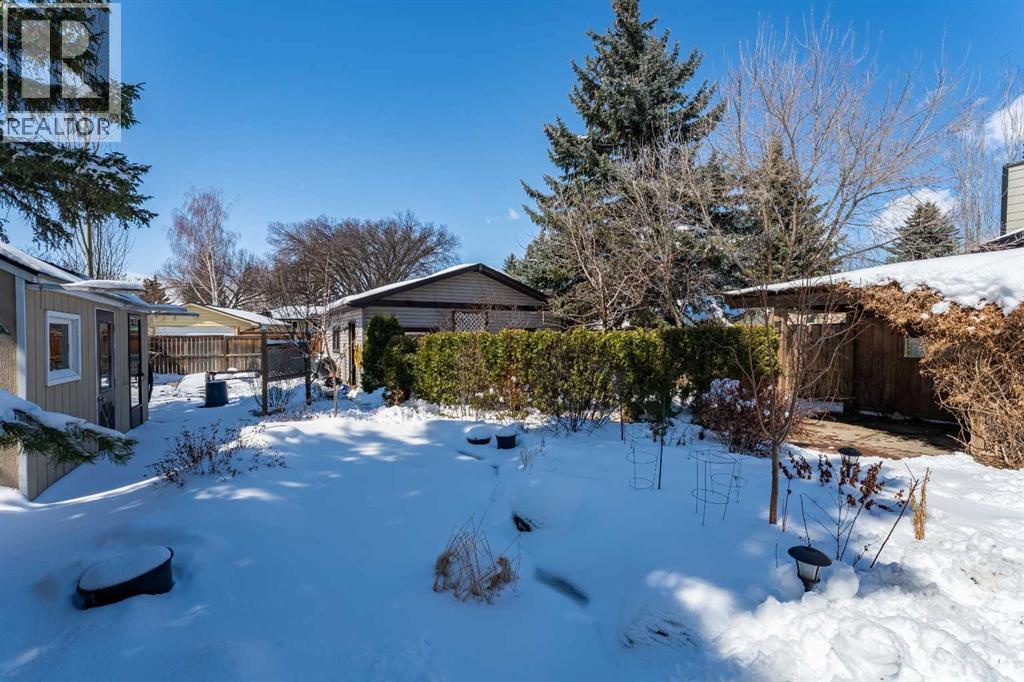 23 Mountain Place, Okotoks, Alberta  T1S 1G7 - Photo 36 - A2303186