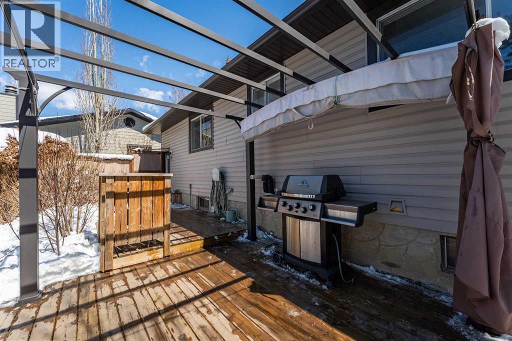 23 Mountain Place, Okotoks, Alberta  T1S 1G7 - Photo 32 - A2303186