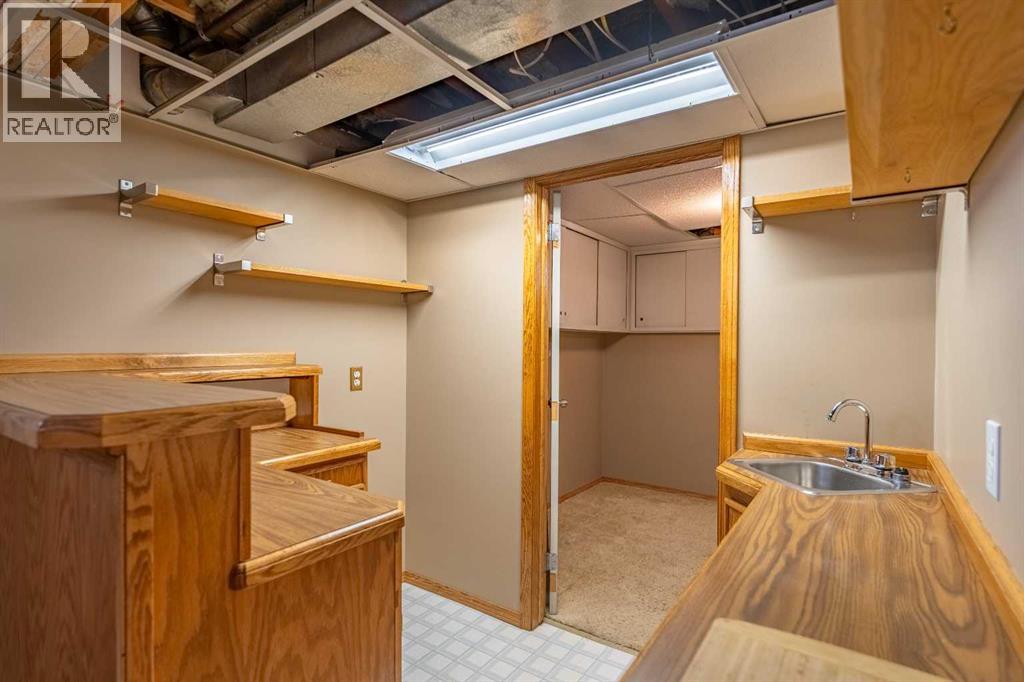 23 Mountain Place, Okotoks, Alberta  T1S 1G7 - Photo 26 - A2303186