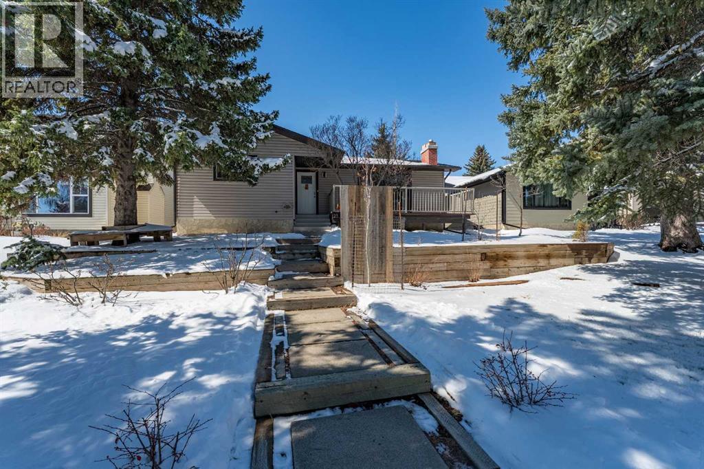 23 Mountain Place, Okotoks, Alberta  T1S 1G7 - Photo 2 - A2303186