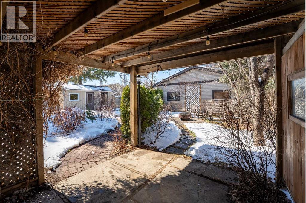 23 Mountain Place, Okotoks, Alberta  T1S 1G7 - Photo 33 - A2303186