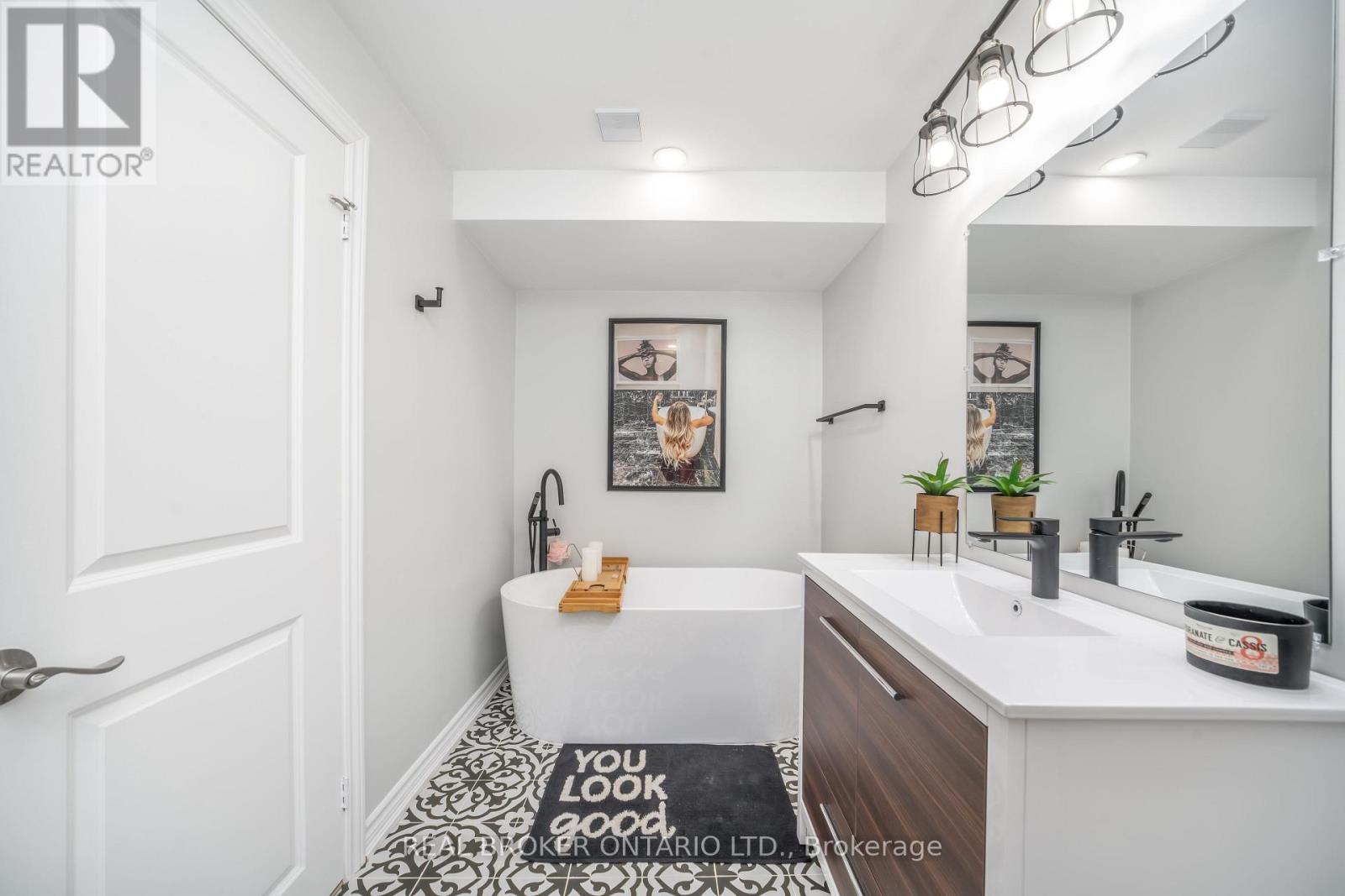 1879 Ashwood Avenue, Innisfil, Ontario  L9S 1W1 - Photo 32 - N13023078