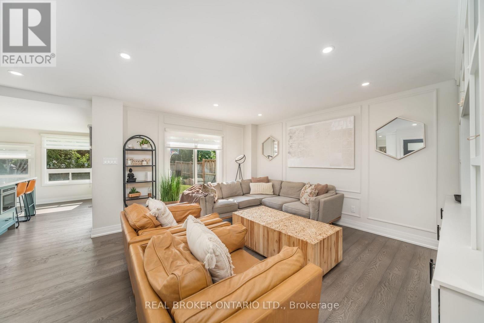 1879 Ashwood Avenue, Innisfil, Ontario  L9S 1W1 - Photo 7 - N13023078