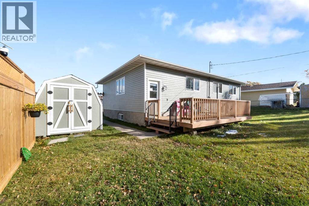 3 Isbister Avenue, Swan Hills, Alberta  T0G 2C0 - Photo 5 - A2297587