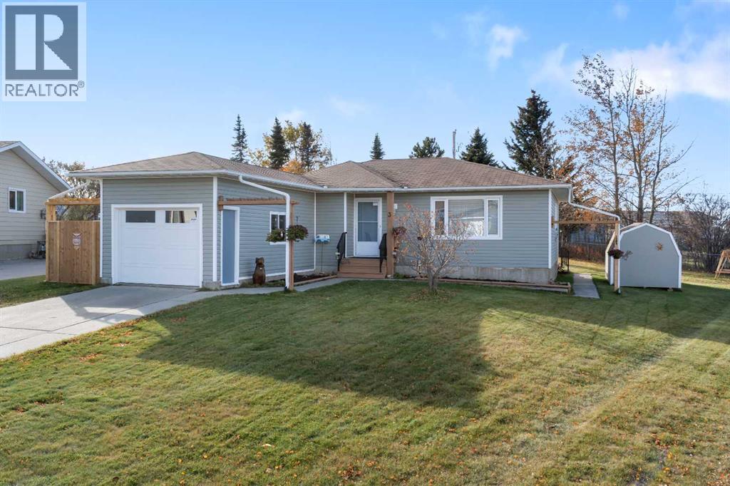 3 Isbister Avenue, Swan Hills, Alberta  T0G 2C0 - Photo 2 - A2297587