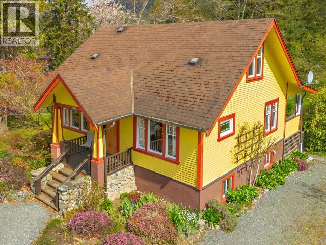 5394 Manson Ave, Powell River, British Columbia  V8A 3P4 - Photo 1 - 19805