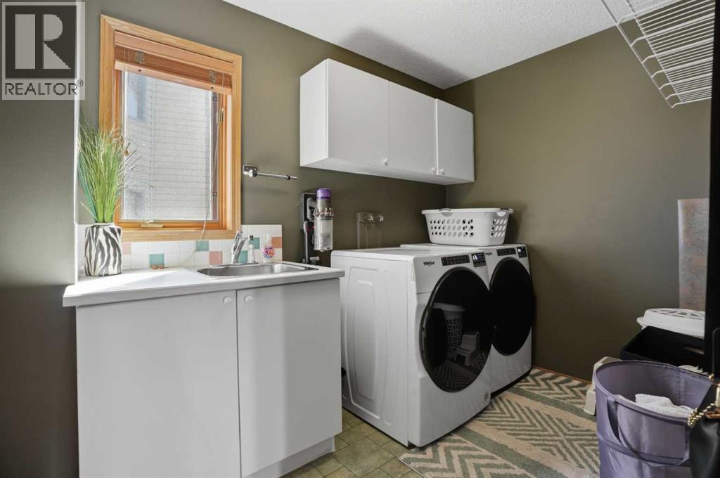 131 Edgebrook Circle NW, Calgary, Alberta  T3A 5A4 - Photo 18 - A2299171