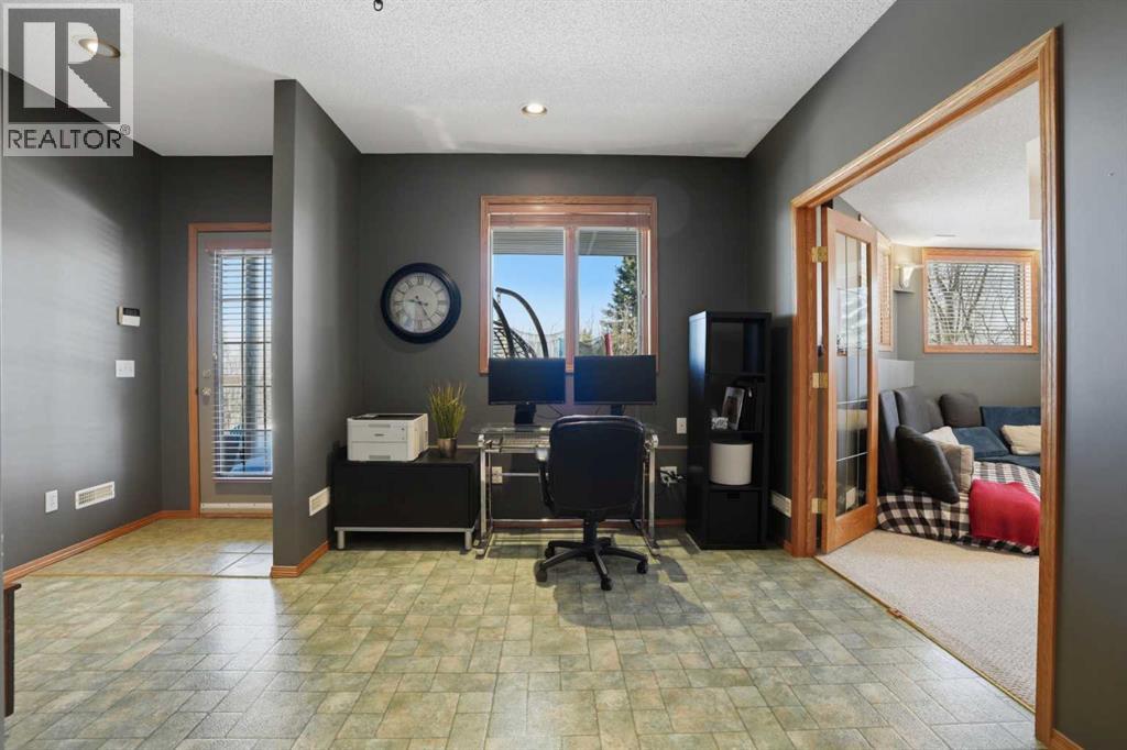 131 Edgebrook Circle NW, Calgary, Alberta  T3A 5A4 - Photo 40 - A2299171