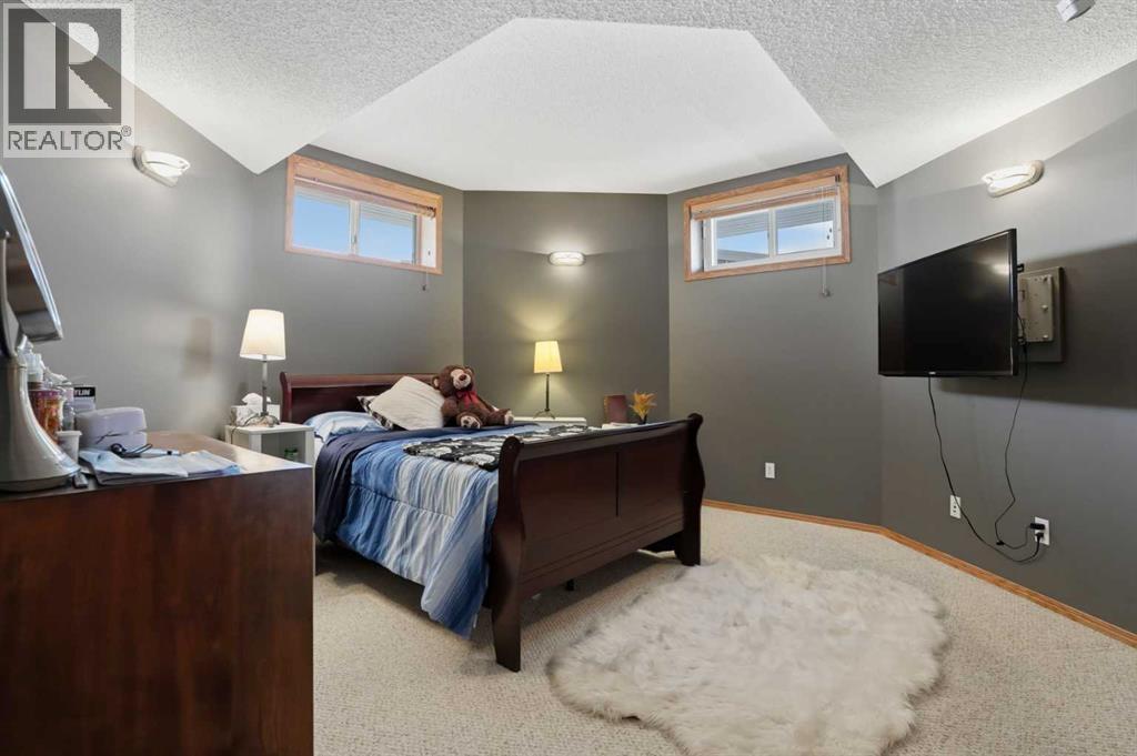 131 Edgebrook Circle NW, Calgary, Alberta  T3A 5A4 - Photo 37 - A2299171