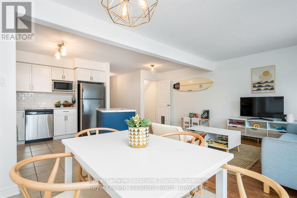 53 Barr Street, Collingwood, Ontario  L9Y 0E7 - Photo 11 - S13022814