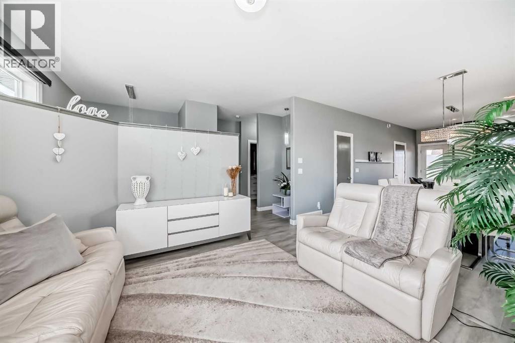 4030 40 Street Close, Ponoka, Alberta  T4J 0A7 - Photo 12 - A2303525